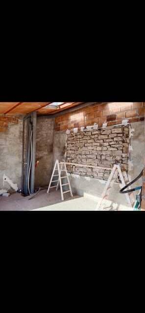 vista de reparación de piedra en pared